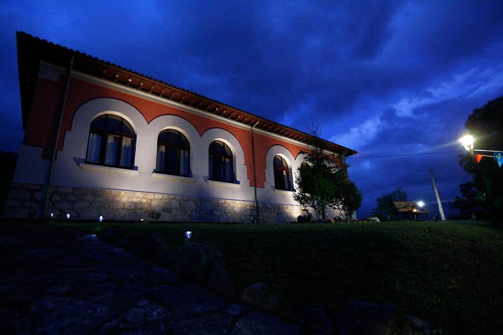 Apartamentos Rurales "Les Escueles De Collia" Esterno foto