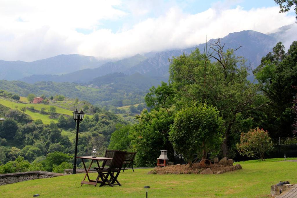 Apartamentos Rurales "Les Escueles De Collia" Esterno foto