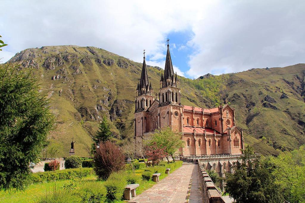 Apartamentos Rurales "Les Escueles De Collia" Esterno foto